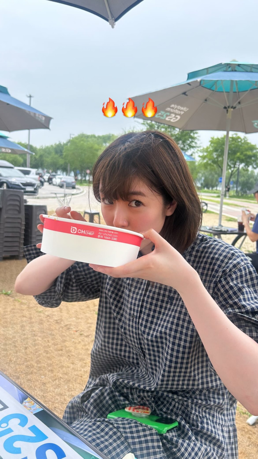 카라타 에리카 ig 한국 소속사 공식 새로운 프로필 넷플 기프트 양양.. | mbong.kr 엠봉