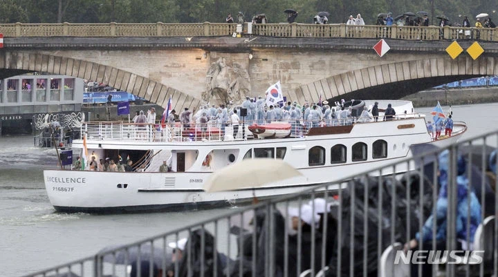 유럽ㅉㄲ는 보법이 다르긴 했네 ㅋㅋㅋ_2.webp