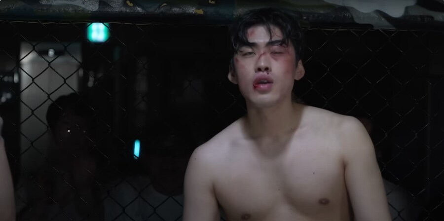 격투기 상대가 너무 세보여서 겁먹음_12.png